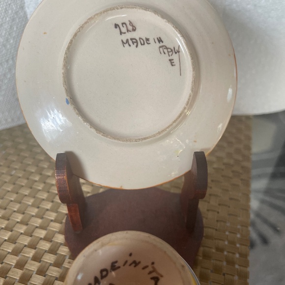 Antique Italian made cup and saucer - Picture 3 of 5